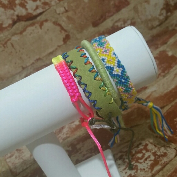 Bracelets Friendship Set of 4 green rainbow - Picture 3 of 6